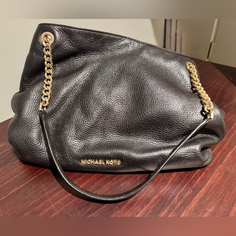Michael Kors Jet Setter Bag